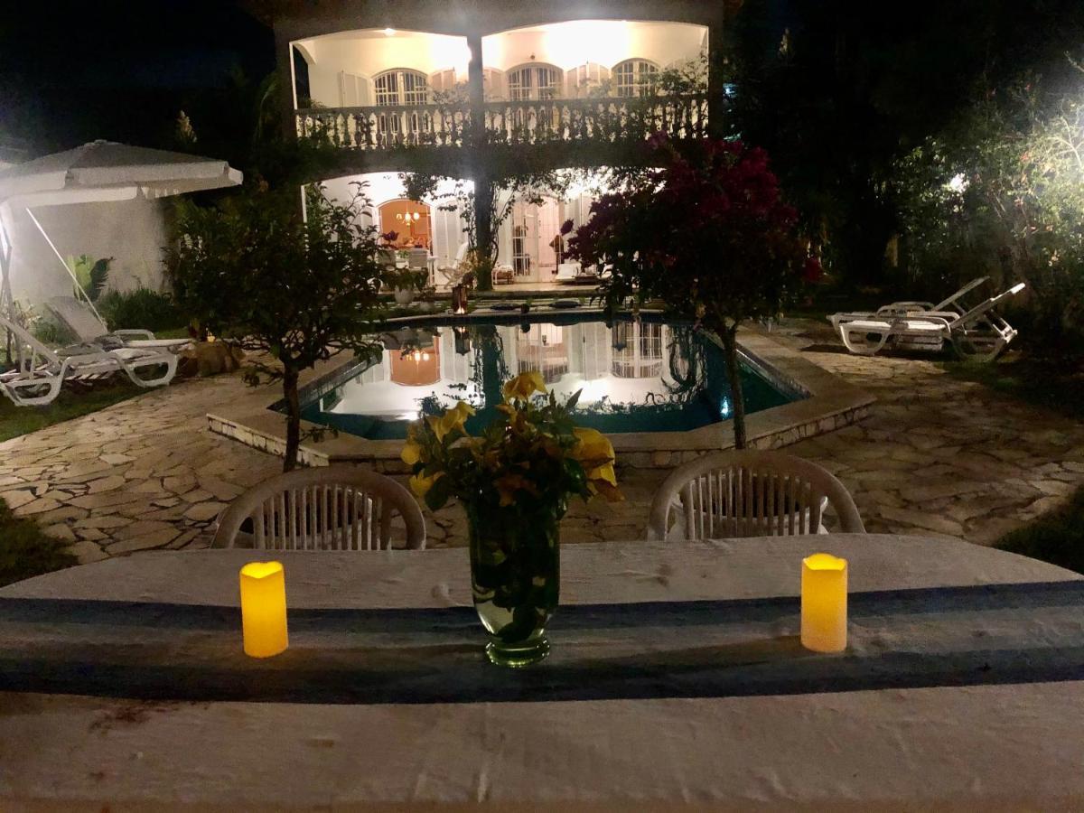 Villa Saint Tropez Cabo Frio Exterior photo